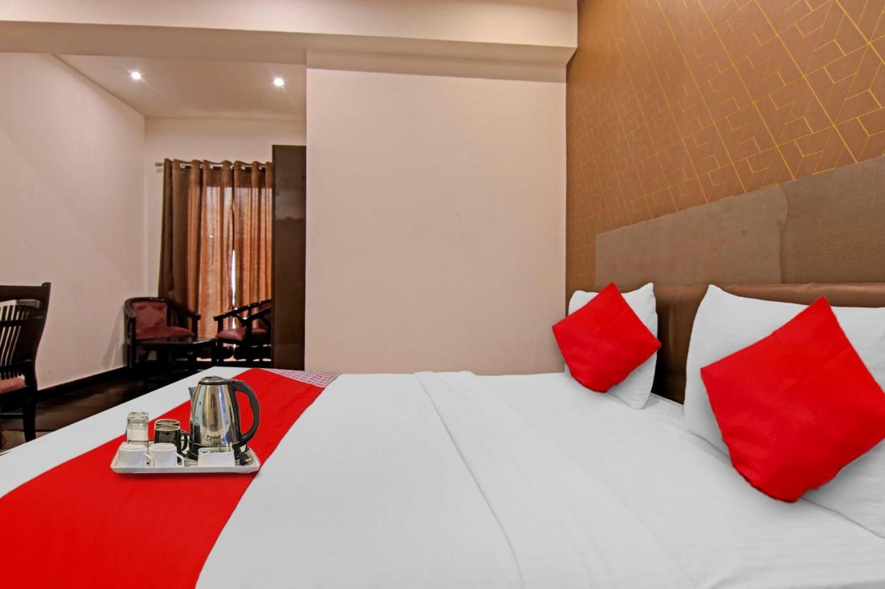 Hotel 19 West New Delhi Exterior photo